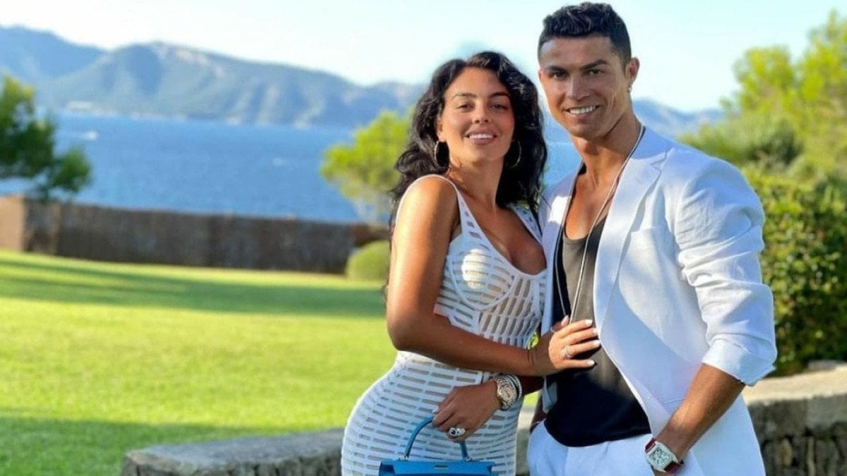 Cristiano Ronaldo ve Georgina Rodriguez Arasındaki Anlaşma Gündemde