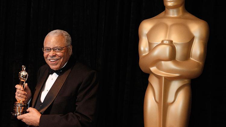 James Earl Jones'un Vefatı: Efsanevi Aktör 93 Yaşında Hayatını Kaybetti