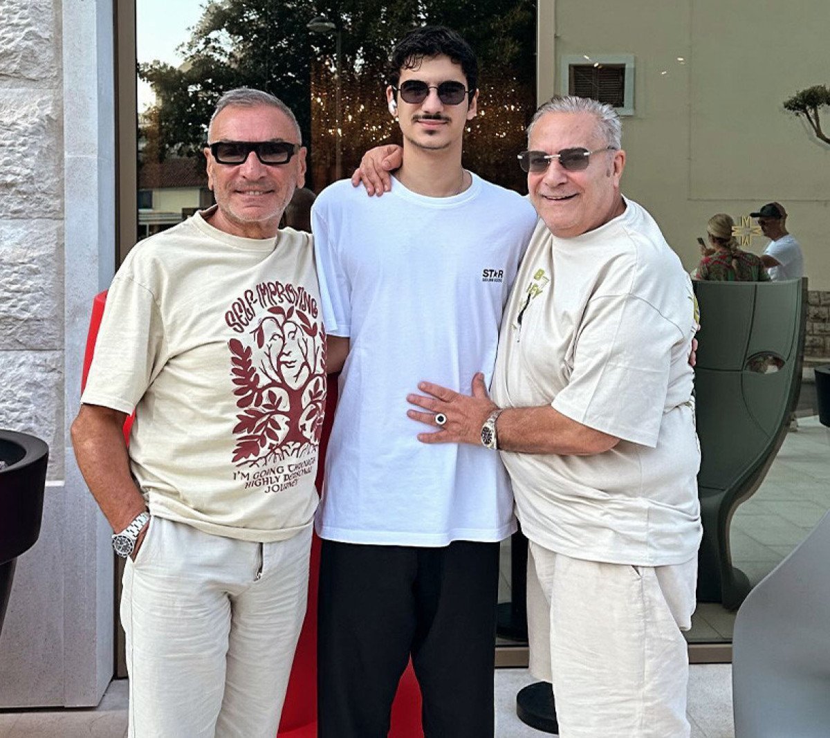 Mehmet Ali Erbil ve Oğlu Ali Sadi'nin Gündem Yaratan Fotoğrafı